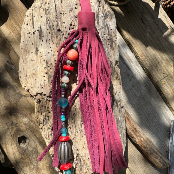 Leather Tassel w Beads - Picture 4 of 4